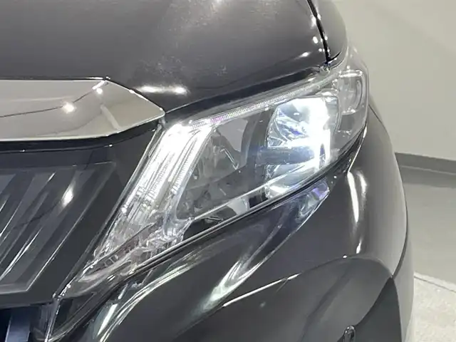 トヨタ ハリアー エレガンス 愛知県 2014(平26)年 5.6万km スパークリングブラックパールクリスタルシャイン ワンオーナー/純正９インチＳＤナビ　/(Bluetooth/フルセグTV/SD/CD・DVD再生/USB)/レーダークルーズコントロール　/衝突軽減ブレーキ　/ハーフレザーシート　/ＥＴＣ　/純正荷室シートカバー　/D席電動パワーシート/バックカメラ　/ドライブレコーダー　/ＬＥＤヘッドライト　/フォグランプ　/クリアランスソナー/USB接続/社外（HFULLCROSS)19インチアルミ/プッシュスタート/　　-スマートキー