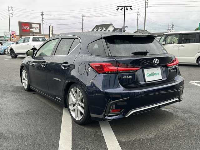 レクサス ＣＴ 200h バージョンC 岐阜県 2018(平30)年 4.7万km ディープブルーマイカ 純正ディスプレイオーディオ　/前後ドライブレコーダー　/ＥＴＣ２．０　/バックカメラ　/盗難防止装置　/レーンキープアシスト　/ＬＥＤヘッドライト　/オートライト　/プッシュスタート　/スマートキー　/純正１７インチＡＷ/純正フロアマット/革巻きステアリング/ステアリングヒーター/ハーフレザーシート/シートヒーター