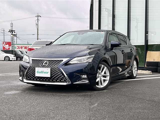 レクサス ＣＴ 200h バージョンC 岐阜県 2018(平30)年 4.7万km ディープブルーマイカ 純正ディスプレイオーディオ　/前後ドライブレコーダー　/ＥＴＣ２．０　/バックカメラ　/盗難防止装置　/レーンキープアシスト　/ＬＥＤヘッドライト　/オートライト　/プッシュスタート　/スマートキー　/純正１７インチＡＷ/純正フロアマット/革巻きステアリング/ステアリングヒーター/ハーフレザーシート/シートヒーター
