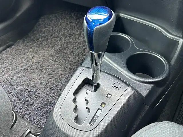 トヨタ アクア S 奈良県 2015(平27)年 5.8万km ダークバイオレットマイカメタリック 純正ナビ（NSZT-W62G）/（ＴＶ／ＢＴ／ＣＤ／ＤＶＤ）/バックカメラ/前席シートヒーター/横滑り防止/前後ドライブレコーダー（ZDR016）/電動格納ミラー/オートライト/ＥＴＣ/ステアリングスイッチ/純正ホイールキャップ/保証書/取り扱い説明書/スペアキーX1