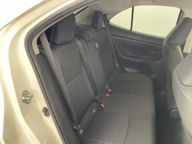 トヨタ ヤリスクロス ハイブリッド G 群馬県 2020(令2)年 3.9万km ホワイトパールクリスタルシャイン 純正９型メモリディスプレイナビ　全周囲カメラ　ＥＴＣ２．０　ＢＳＭ　禁煙車　ステアリングヒーター　ＬＥＤヘッドライト　パーキングアシスト　スマートキー　オートライト　レーンキープアシスト　シートヒータ