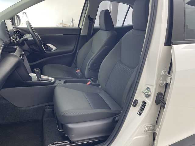 トヨタ ヤリスクロス ハイブリッド G 群馬県 2020(令2)年 3.9万km ホワイトパールクリスタルシャイン 純正９型メモリディスプレイナビ　全周囲カメラ　ＥＴＣ２．０　ＢＳＭ　禁煙車　ステアリングヒーター　ＬＥＤヘッドライト　パーキングアシスト　スマートキー　オートライト　レーンキープアシスト　シートヒータ