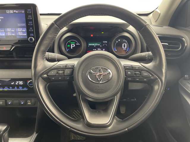 トヨタ ヤリスクロス ハイブリッド G 群馬県 2020(令2)年 3.9万km ホワイトパールクリスタルシャイン 純正９型メモリディスプレイナビ　全周囲カメラ　ＥＴＣ２．０　ＢＳＭ　禁煙車　ステアリングヒーター　ＬＥＤヘッドライト　パーキングアシスト　スマートキー　オートライト　レーンキープアシスト　シートヒータ