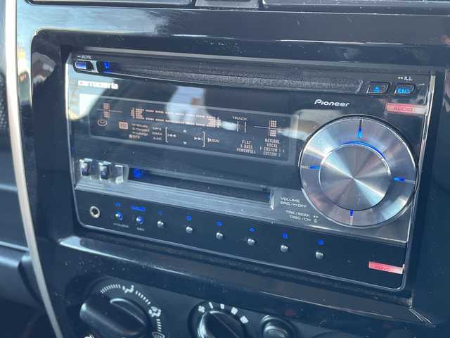 スズキ ジムニー ランドベンチャー 山口県 2015(平27)年 6.3万km クールカーキPM ４WD/社外オーディオ/（AUX　CD　AM　FM）/リモコンキー/社外エンジンスターター/社外ウーハー（pioneer）/社外ツィーター（Alpine）/社外マッドフラップ/社外アルミホイール/ウインカーミラー/ドアバイザー/純正フロアマット/背面タイヤ/純正タイヤカバー/LEDライト/フロントフォグ