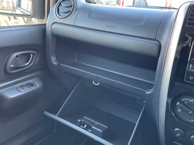 スズキ ジムニー ランドベンチャー 山口県 2015(平27)年 6.3万km クールカーキPM ４WD/社外オーディオ/（AUX　CD　AM　FM）/リモコンキー/社外エンジンスターター/社外ウーハー（pioneer）/社外ツィーター（Alpine）/社外マッドフラップ/社外アルミホイール/ウインカーミラー/ドアバイザー/純正フロアマット/背面タイヤ/純正タイヤカバー/LEDライト/フロントフォグ