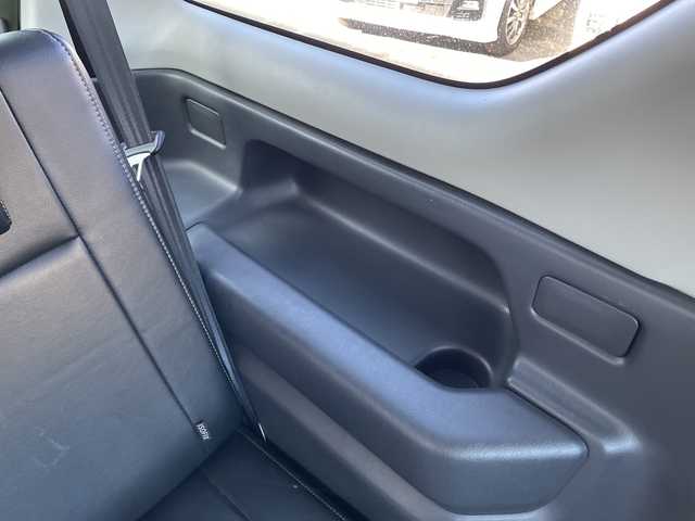 スズキ ジムニー ランドベンチャー 山口県 2015(平27)年 6.3万km クールカーキPM ４WD/社外オーディオ/（AUX　CD　AM　FM）/リモコンキー/社外エンジンスターター/社外ウーハー（pioneer）/社外ツィーター（Alpine）/社外マッドフラップ/社外アルミホイール/ウインカーミラー/ドアバイザー/純正フロアマット/背面タイヤ/純正タイヤカバー/LEDライト/フロントフォグ