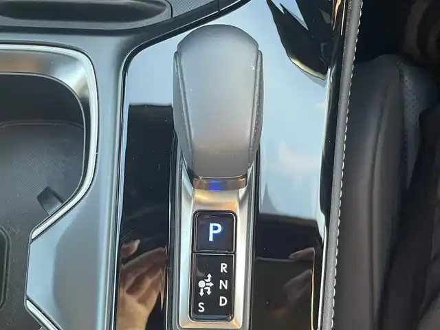 レクサス ＮＸ 350h Fスポーツ 福岡県 2023(令5)年 2.3万km ホワイトノーヴァガラスフレーク 純ナビ14インチ(FN/AM/TV/BT)/ムーンルーフ/Fスポオレンジキャリパー/純正20インチホイール/デジタルインナーミラー/ワンオーナー/全方位カメラ/純正ドライブレコーダー/ヘッドアップディスプレイ/ビルトインETC/衝突軽減ブレーキ/レーンキープアシスト/ブラインドスポットモニター/クルーズコントロール追従あり/前後クリアランスソナー/電動リアゲート/D席＋N席シートヒーター＆エアシート/D席＋N席パワーシート/ステアリングヒーター/パドルシフト/電動格納ミラー/W＋サイド＋カーテンエアバック