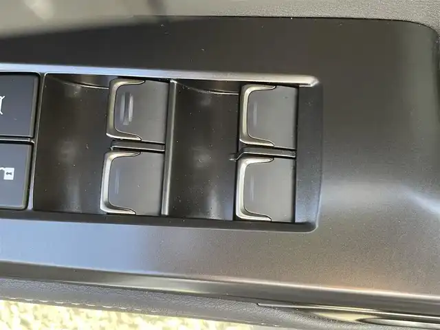 レクサス ＮＸ 350h Fスポーツ 福岡県 2023(令5)年 2.3万km ホワイトノーヴァガラスフレーク 純ナビ14インチ(FN/AM/TV/BT)/ムーンルーフ/Fスポオレンジキャリパー/純正20インチホイール/デジタルインナーミラー/ワンオーナー/全方位カメラ/純正ドライブレコーダー/ヘッドアップディスプレイ/ビルトインETC/衝突軽減ブレーキ/レーンキープアシスト/ブラインドスポットモニター/クルーズコントロール追従あり/前後クリアランスソナー/電動リアゲート/D席＋N席シートヒーター＆エアシート/D席＋N席パワーシート/ステアリングヒーター/パドルシフト/電動格納ミラー/W＋サイド＋カーテンエアバック