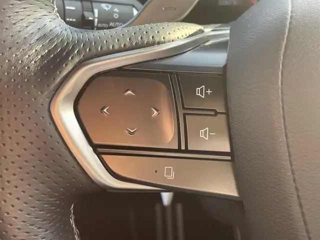 レクサス ＮＸ 350h Fスポーツ 福岡県 2023(令5)年 2.3万km ホワイトノーヴァガラスフレーク 純ナビ14インチ(FN/AM/TV/BT)/ムーンルーフ/Fスポオレンジキャリパー/純正20インチホイール/デジタルインナーミラー/ワンオーナー/全方位カメラ/純正ドライブレコーダー/ヘッドアップディスプレイ/ビルトインETC/衝突軽減ブレーキ/レーンキープアシスト/ブラインドスポットモニター/クルーズコントロール追従あり/前後クリアランスソナー/電動リアゲート/D席＋N席シートヒーター＆エアシート/D席＋N席パワーシート/ステアリングヒーター/パドルシフト/電動格納ミラー/W＋サイド＋カーテンエアバック