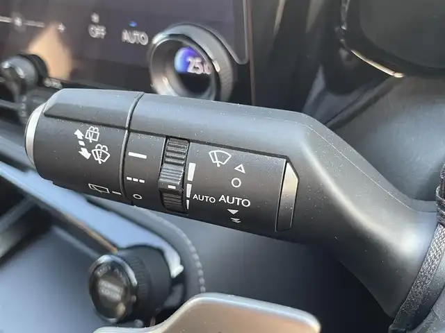 レクサス ＮＸ 350h Fスポーツ 福岡県 2023(令5)年 2.3万km ホワイトノーヴァガラスフレーク 純ナビ14インチ(FN/AM/TV/BT)/ムーンルーフ/Fスポオレンジキャリパー/純正20インチホイール/デジタルインナーミラー/ワンオーナー/全方位カメラ/純正ドライブレコーダー/ヘッドアップディスプレイ/ビルトインETC/衝突軽減ブレーキ/レーンキープアシスト/ブラインドスポットモニター/クルーズコントロール追従あり/前後クリアランスソナー/電動リアゲート/D席＋N席シートヒーター＆エアシート/D席＋N席パワーシート/ステアリングヒーター/パドルシフト/電動格納ミラー/W＋サイド＋カーテンエアバック