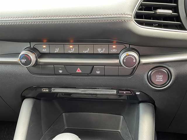 マツダ マツダ３セダン 15C 山梨県 2019(令1)年 5.9万km ソニックシルバーM 純正メモリーナビ/Bluetooth接続/フルセグTV/バックカメラ/衝突被害軽減システム/クルーズコントロール/ステアリングスイッチ/スペアキー1本/取扱説明書/保証書
