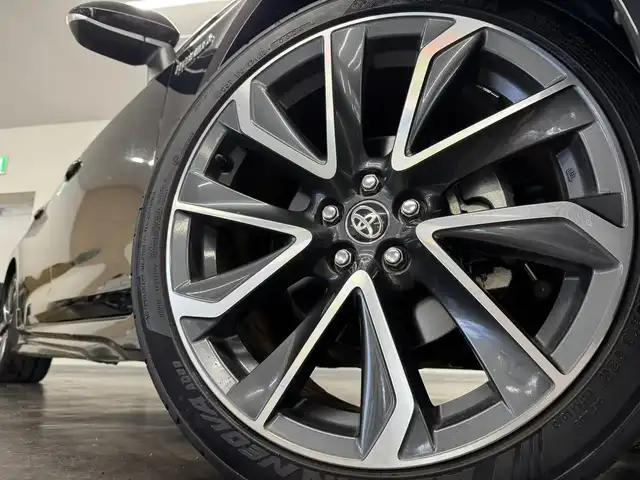 トヨタ カローラ スポーツ ハイブリッドG Z 三重県 2019(平31)年 1.1万km アティチュードブラックマイカ ハイブリッド/FF/フロアCVT/純正 9インチナビ NSZT-Y68T/（AM/FM/CD/DVD/TV/SD/SDREC/Bluetooth）/バックガイドモニター/モデリスタエアロ（F/S/R下）/ビルトインETC/Toyota Safety Sense/●プリクラッシュセーフティ/●レーントレーシングアシスト/●レーダークルコン（全車速追従機能付）/●オートハイビーム/●ロードサインアシスト/・パーキングサポートブレーキ（前後静止物）/・車両接近通報装置/装備/・左右独立温度コントロールフルオートエアコン/・オートライト/・LED ヘッドランプ＆フロントフォグランプ/・電子パーキングブレーキ/・オートブレーキホールド/・ステアリングスイッチ/・プッシュスタート/・純正18inAW/・保/取/ナビ取/・スマートキーx1/など