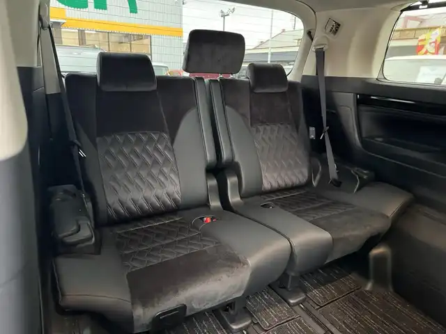 トヨタ ヴェルファイア Z Gエディション 滋賀県 2015(平27)年 5.9万km スパークリングブラックパールクリスタルシャイン ワンオーナー/T-Connect SDナビゲーションシステム/　＋JBLプレミアムサウンドシステム/　Blu-ray DVD CD SD AM/FM サウンドライブラリー/プリクラッシュセーフティシステム（ミリ波レーダー方式）パノラミックビューモニター/レーダークルーズコントロール/インテリジェンスクリアランスソナー /12.1型リヤシートエンターテインメントシステム/パワーバックドア/両側パワースライドドア/ナノイー/ビルトインETC/ドライブレコーダー/ヘッドランプ（LED［ハイ・ロービーム］//　オートレベリング機能付＋LEDクリアランスランプ）/ステアリングヒーター/スペアタイヤ/純正18インチアルミ/