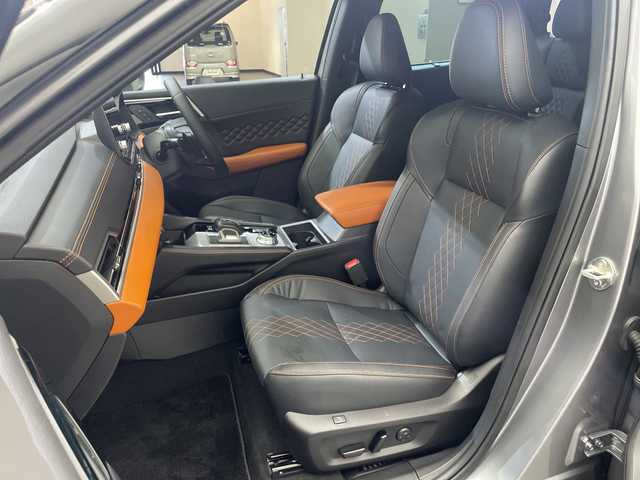 三菱 アウトランダー ＰＨＥＶ P 愛媛県 2022(令4)年 3.6万km チタニウムグレーメタリック 純正9インチナビ/(Bluetooth/フルセグ/USB)/全周囲カメラ/マイパイロット/BOSEサウンドシステム/衝突被害軽減ブレーキ/レーンキープアシスト/前後コーナーセンサー/ETC2.0/ブラインドスポットモニター/シートヒーター/パワーシート/シートメモリー/ワイヤレス充電/パドルシフト/オートホールド/オートマチックハイビーム/オートライト/スペアキー/保証書/取扱説明書