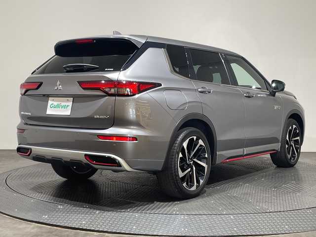 三菱 アウトランダー ＰＨＥＶ P 愛媛県 2022(令4)年 3.6万km チタニウムグレーメタリック 純正9インチナビ/(Bluetooth/フルセグ/USB)/全周囲カメラ/マイパイロット/BOSEサウンドシステム/衝突被害軽減ブレーキ/レーンキープアシスト/前後コーナーセンサー/ETC2.0/ブラインドスポットモニター/シートヒーター/パワーシート/シートメモリー/ワイヤレス充電/パドルシフト/オートホールド/オートマチックハイビーム/オートライト/スペアキー/保証書/取扱説明書