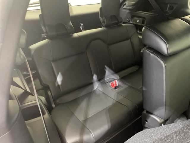 三菱 アウトランダー ＰＨＥＶ P 愛媛県 2022(令4)年 3.6万km チタニウムグレーメタリック BOSEプレミアムサウンドシステム//純正9インチナビ/(Bluetooth/フルセグ/USB)/全周囲カメラ/マイパイロット/BOSEサウンドシステム/衝突被害軽減ブレーキ/レーンキープアシスト/前後コーナーセンサー/ETC2.0/ブラインドスポットモニター/シートヒーター/パワーシート/シートメモリー/ワイヤレス充電/パドルシフト/オートホールド/オートマチックハイビーム/オートライト/スペアキー/保証書/取扱説明書