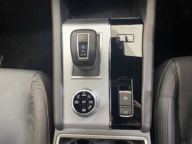 三菱 アウトランダー ＰＨＥＶ P 愛媛県 2022(令4)年 3.6万km チタニウムグレーメタリック BOSEプレミアムサウンドシステム//純正9インチナビ/(Bluetooth/フルセグ/USB)/全周囲カメラ/マイパイロット/BOSEサウンドシステム/衝突被害軽減ブレーキ/レーンキープアシスト/前後コーナーセンサー/ETC2.0/ブラインドスポットモニター/シートヒーター/パワーシート/シートメモリー/ワイヤレス充電/パドルシフト/オートホールド/オートマチックハイビーム/オートライト/スペアキー/保証書/取扱説明書