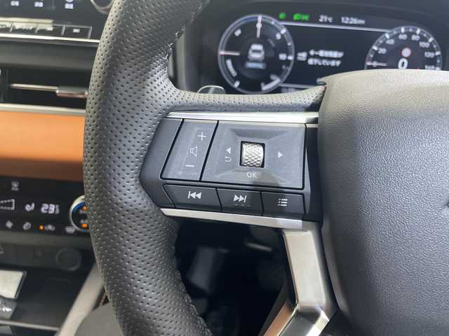 三菱 アウトランダー ＰＨＥＶ P 愛媛県 2022(令4)年 3.6万km チタニウムグレーメタリック BOSEプレミアムサウンドシステム//純正9インチナビ/(Bluetooth/フルセグ/USB)/全周囲カメラ/マイパイロット/BOSEサウンドシステム/衝突被害軽減ブレーキ/レーンキープアシスト/前後コーナーセンサー/ETC2.0/ブラインドスポットモニター/シートヒーター/パワーシート/シートメモリー/ワイヤレス充電/パドルシフト/オートホールド/オートマチックハイビーム/オートライト/スペアキー/保証書/取扱説明書