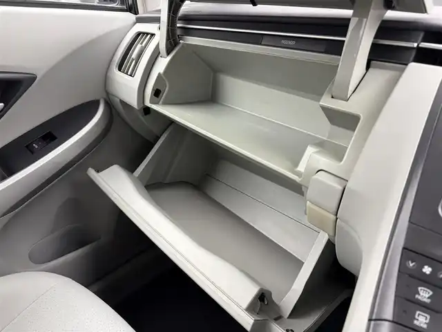 トヨタ プリウス S　LEDエディション 愛知県 2011(平23)年 13.5万km ホワイトパールクリスタルシャイン 代車使用落札不可/純正SDナビ/ワンセグTV/Bluetooth /バックカメラ/純正フロアマット/純正15インチAW/オートライト/LEDヘッドライト/プッシュスタート/ETC/スマートキー