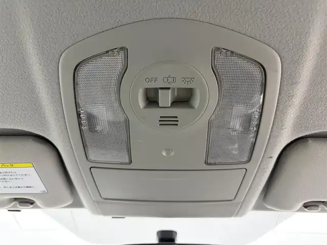 トヨタ プリウス S　LEDエディション 愛知県 2011(平23)年 13.5万km ホワイトパールクリスタルシャイン 代車使用落札不可/純正SDナビ/ワンセグTV/Bluetooth /バックカメラ/純正フロアマット/純正15インチAW/オートライト/LEDヘッドライト/プッシュスタート/ETC/スマートキー