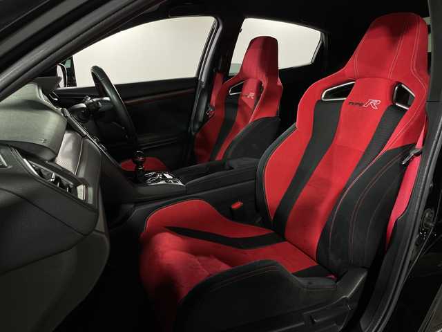 ホンダ シビック タイプR 福岡県 2017(平29)年 4.6万km クリスタルブラックパール 純正メモリナビ/フルセグテレビ/バックカメラ/アイドリングストップ/クルーズコントロール/プッシュスタート/ETC/前後ドライブレコーダー/純正LEDヘッドライト