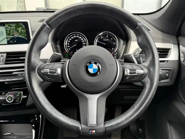 ＢＭＷ Ｘ１ xDrive 18d Mスポーツ 道南・函館 2019(令1)年 5.3万km アルピンホワイトⅢ ・純正メモリナビ（ＣＤ、ＤＶＤ、ＢＴ）/・バックカメラ/・車線逸脱警告/・パドルシフト/・前後コーナーセンサー/・衝突軽減ブレーキ/・横滑り防止装置/・純正ドライブレコーダー（前方）/・純正ＡＷ/・スペアキー/・スマートキー/・純正フロアマット