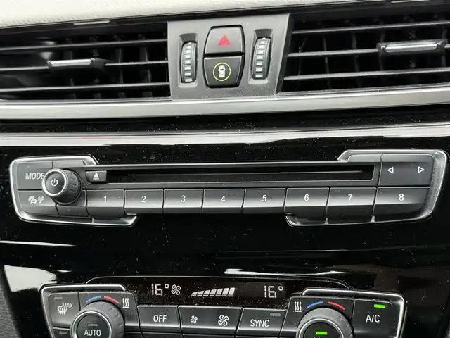 ＢＭＷ Ｘ１ xDrive 18d Mスポーツ 道南・函館 2019(令1)年 5.3万km アルピンホワイトⅢ ・純正メモリナビ（ＣＤ、ＤＶＤ、ＢＴ）/・バックカメラ/・車線逸脱警告/・パドルシフト/・前後コーナーセンサー/・衝突軽減ブレーキ/・横滑り防止装置/・純正ドライブレコーダー（前方）/・純正ＡＷ/・スペアキー/・スマートキー/・純正フロアマット