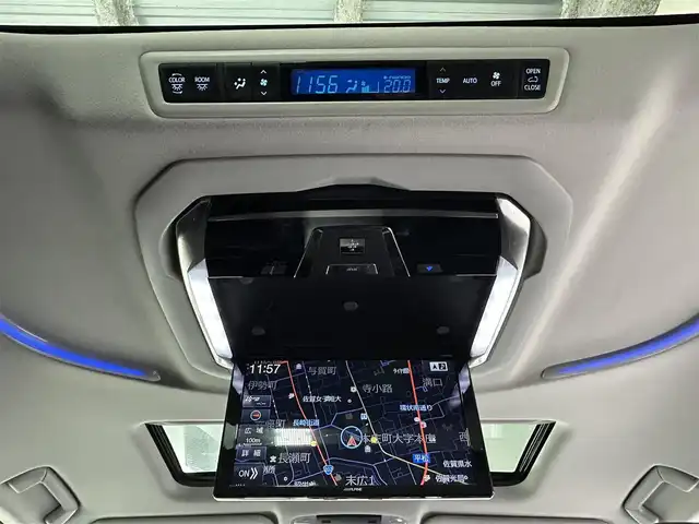 トヨタ ヴェルファイア Z Gエディション 佐賀県 2017(平29)年 8.2万km ホワイトパールクリスタルシャイン 社外アルパイン製11インチナビ【EX11V】/【フルセグTV.CD.DVD.Bluetooth】/社外アルパイン製12.8インチフリップダウンモニター/サンルーフ/モデリスタエアロ/衝突被害軽減システム/バックカメラ/レーダークルーズコントロール/レーンアシスト/オートライト/オートマチックハイビーム/クリアランスソナー/電動パーキング/ブレーキホールド/ステアリングヒーター/ウッドステアリング/パワーバックドア/ビルトインETC/両側パワースライドドア/運転席・助手席パワーシート/ハーフレザーシート/LEDヘッドライト/フォグライト/ISOFIX対応シート/オットマン/スマートキー×１