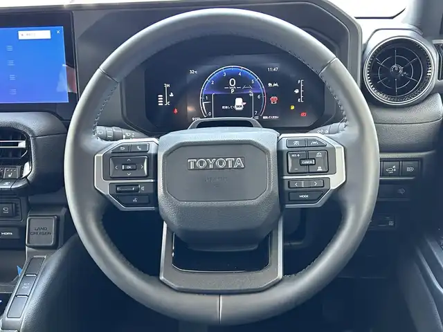 トヨタ ランドクルーザー ２５０ VX 茨城県 2024(令6)年 1万km プラチナホワイトパールマイカ 4WD/純正ナビ/フルセグTV/全方位カメラ/デジタルインナーミラー/ドラレコ前後/コーナーセンサー前後/電動リアゲート/レーンキープアシスト/サンルーフ/エアーシート/シートヒーター/BSM/ETC2.0