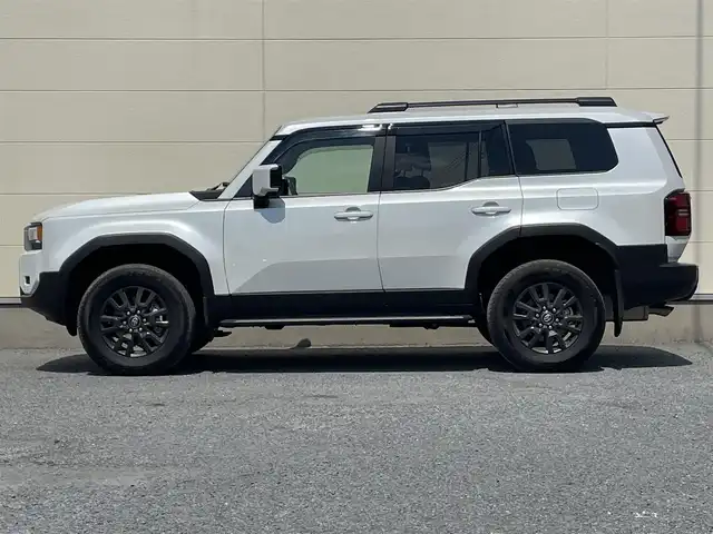 トヨタ ランドクルーザー ２５０ VX 茨城県 2024(令6)年 1万km プラチナホワイトパールマイカ 4WD/純正ナビ/フルセグTV/全方位カメラ/デジタルインナーミラー/ドラレコ前後/コーナーセンサー前後/電動リアゲート/レーンキープアシスト/サンルーフ/エアーシート/シートヒーター/BSM/ETC2.0