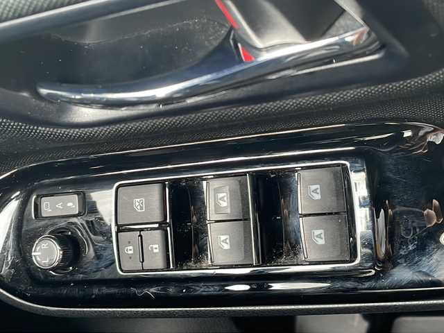トヨタ ヴォクシー ZS 煌Ⅱ 広島県 2020(令2)年 5.1万km ブラック 禁煙/トヨタセーフティセンス/純正10インチナビ/CD/DVD/DTV/Bluetooth/バックカメラ/両側パワースライドドア /クルーズコントロール/LEDオートライト/オートマチックハイビーム /LDA/ビルトインETC/純正アルミホイール/コーナーセンサー /純正フロアマット/ステアリングスイッチ/スマートキー/スペアキー /プッシュスタート