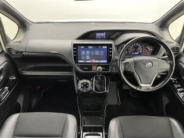 トヨタ ノア Si ダブルバイビーⅡ 千葉県 2019(平31)年 4.7万km ホワイトパールクリスタルシャイン トヨタセーフティセンス/・プリクラッシュセーフティ/・レーンディパーチャーアラート/・先行車発進告知/・クリアランスソナー/純正10インチSDナビ/CD DVD BT MSV フルセグ/バックカメラ/両側パワースライドドア/クルーズコントロール/LEDオートライト/純正16インチアルミホイール/革巻きステアリング/ビルトインＥＴＣ/プッシュスタート/スマートキー