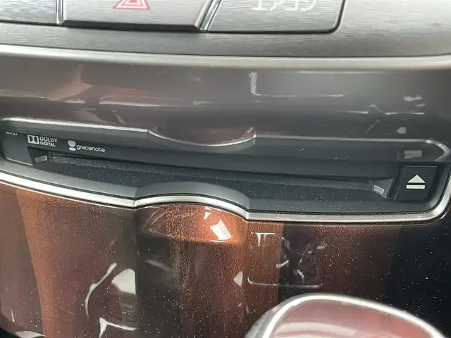 トヨタ クラウン ハイブリッド ロイヤルサルーン 千葉県 2013(平25)年 3万km ホワイトパールクリスタルシャイン 純正ＨＤＤナビ　/ラジオ/ＣＤ/ＤＶＤ/ＨＤＤ/Ｂｌｕｅｔｏｏｔｈ　/フルセグＴＶ　/バックカメラ　/ビルトインＥＴＣ　/純正アルミホイール　/Ｄ／Ｎ席パワーシート　/キセノンヘッドライト　/オートライト　/スマートキー/ダブルサイドエアバック/カーテンエアバック/純正フロアマット