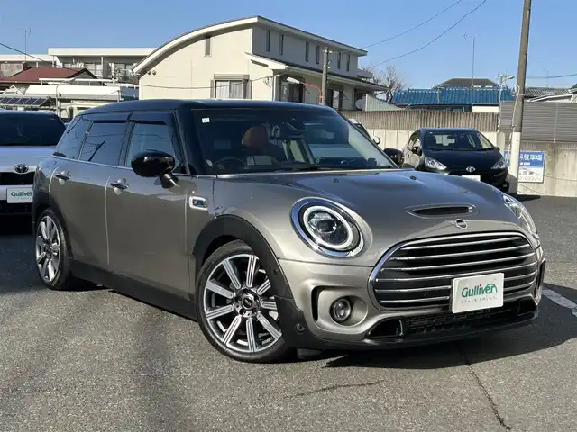 ＭＩＮＩ ＢＭＷ ミニ クラブマン クーパー S 東京都 2019(令1)年 2万km メルティングシルバーM レザーシートパッケージ/・レザー/チェスターモルトブラウン/・電動フロントシート（運転席メモリー機能付）/・シートヒーター（フロント/左右）/ペッパーパッケージ/・リアビューカメラ /・フロント/リアPDC（パークディスタンスコントロール）/・パーキングアシストパッケージ/・スルーローディングシステム/電動パノラマガラスサンルーフ/harman/kardon 製HiFiラウドスピーカーシステム/アクティブクルーズコントロール（ストップ/ゴー機能付）/ドライビングアシスト/・前車接近警告機能/・衝突回避/被害軽減ブレーキ/ヘッドアップディスプレイ/デジタルインナーミラー/純正ナビ/Bluetooth/ステアリングスイッチ/置くだけ充電/ルームミラー内臓ETC2.0/前後ドライブレコーダー/プッシュエンジンスターター/スマートキー×2個/LEDヘッドライト/フォグランプ/純正18インチアルミホイール/サイド/カーテンエアバッグ/ダブルエアバッグ/ABS/取扱説明書/保証書/R２，３，４，５，６ BMWミニディーラー整備記録簿あり