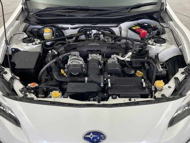 スバル ＢＲＺ STIスポーツ 栃木県 2018(平30)年 5.2万km クリスタルホワイトP 純正メモリーナビ(DIATONE SOUND NAVI)/　Bluetooth/フルセグTV/CD/DVD/SD/USB/FM/AM/バックカメラ/ドライブレコーダー/クルーズコントロール/ETC2.0/STiスポーツ専用ハーフレザーシート(ボルドー×黒)/シートヒーター(D/N席)/LEDヘッドライト/LEDアクセサリーライナー/STiスポーツ純正18インチアルミホイール/サイド+カーテンエアバッグ/純正フロアマット/スマートキー×1本/保証書、取扱説明書付属