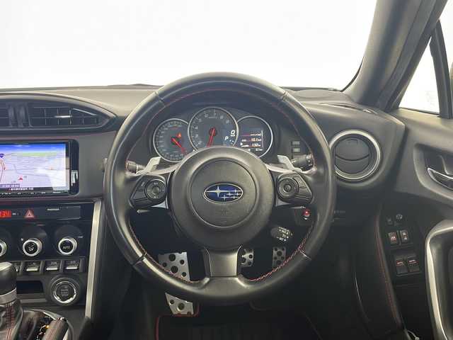 スバル ＢＲＺ STIスポーツ 栃木県 2018(平30)年 5.2万km クリスタルホワイトP 純正メモリーナビ(DIATONE SOUND NAVI)/　Bluetooth/フルセグTV/CD/DVD/SD/USB/FM/AM/バックカメラ/ドライブレコーダー/クルーズコントロール/ETC2.0/STiスポーツ専用ハーフレザーシート(ボルドー×黒)/シートヒーター(D/N席)/LEDヘッドライト/LEDアクセサリーライナー/STiスポーツ純正18インチアルミホイール/サイド+カーテンエアバッグ/純正フロアマット/スマートキー×1本/保証書、取扱説明書付属