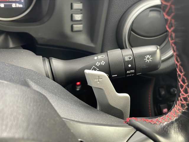 スバル ＢＲＺ STIスポーツ 栃木県 2018(平30)年 5.2万km クリスタルホワイトP 純正メモリーナビ(DIATONE SOUND NAVI)/　Bluetooth/フルセグTV/CD/DVD/SD/USB/FM/AM/バックカメラ/ドライブレコーダー/クルーズコントロール/ETC2.0/STiスポーツ専用ハーフレザーシート(ボルドー×黒)/シートヒーター(D/N席)/LEDヘッドライト/LEDアクセサリーライナー/STiスポーツ純正18インチアルミホイール/サイド+カーテンエアバッグ/純正フロアマット/スマートキー×1本/保証書、取扱説明書付属