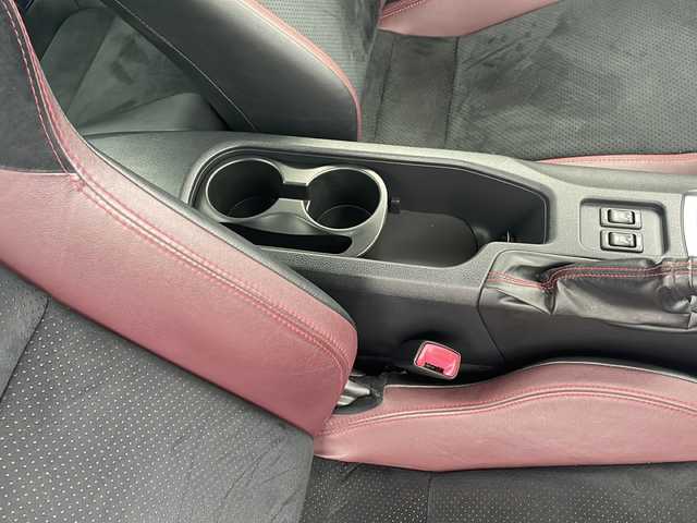 スバル ＢＲＺ STIスポーツ 栃木県 2018(平30)年 5.2万km クリスタルホワイトP 純正メモリーナビ(DIATONE SOUND NAVI)/　Bluetooth/フルセグTV/CD/DVD/SD/USB/FM/AM/バックカメラ/ドライブレコーダー/クルーズコントロール/ETC2.0/STiスポーツ専用ハーフレザーシート(ボルドー×黒)/シートヒーター(D/N席)/LEDヘッドライト/LEDアクセサリーライナー/STiスポーツ純正18インチアルミホイール/サイド+カーテンエアバッグ/純正フロアマット/スマートキー×1本/保証書、取扱説明書付属