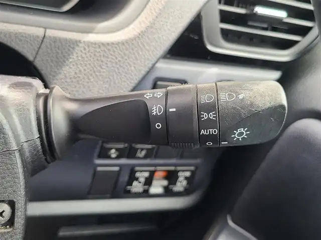 トヨタ ヴォクシー ZS 煌Ⅱ 福岡県 2016(平28)年 6.9万km ブラック 社外７インチナビ/バックカメラ/Ｂｌｕｅｔｏｏｔｈ/フルセグＴＶ/ＣＤ／ＤＶＤ再生機能有/フリップダウンモニター/両側パワースライドドア/純正アルミホイール/ＬＥＤヘッドライト/フォグライト