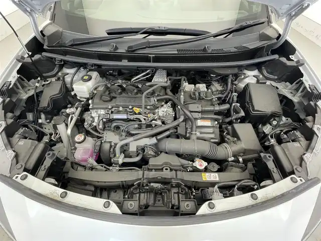トヨタ ヤリスクロス ハイブリッド Z アドベンチャー 滋賀県 2023(令5)年 4万km プラチナホワイトパールマイカ 純正8インチナビ/Bluetooth/USB/AppleCarPlay/フルセグテレビ/バックカメラ/セーフティセンス/・プリクラッシュセーフティ/・レーントレーシングアシスト/・レーダークルーズコントロール/・オートマチックハイビーム/・ロードサインアシスト/ビルトインETC/ブラインドスポットモニター/LEDヘッドライト/オートライト/パワーシート/シートヒーター/AC100V/プッシュスタート /スマートキー