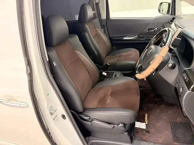 トヨタ アルファード 240S タイプゴールド 兵庫県 2013(平25)年 7.9万km ホワイトパールクリスタルシャイン アルパイン９型SDナビ（VIE-X009）/（CD、DVD、SD、BT、フルセグ）/アルパインフリップダウンモニター/ドライブレコーダー/バックカメラ/両側パワースライドドア/パワーバックドア/クルーズコントロール/コーナーセンサー/ハーフレザー/ビルトインETC/RSRダウンサス/HID/社外20インチAW/純正フロアマット/バイザー/フォグ