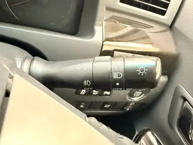 トヨタ アルファード 240S タイプゴールド 兵庫県 2013(平25)年 7.9万km ホワイトパールクリスタルシャイン アルパイン９型SDナビ（VIE-X009）/（CD、DVD、SD、BT、フルセグ）/アルパインフリップダウンモニター/ドライブレコーダー/バックカメラ/両側パワースライドドア/パワーバックドア/クルーズコントロール/コーナーセンサー/ハーフレザー/ビルトインETC/RSRダウンサス/HID/社外20インチAW/純正フロアマット/バイザー/フォグ