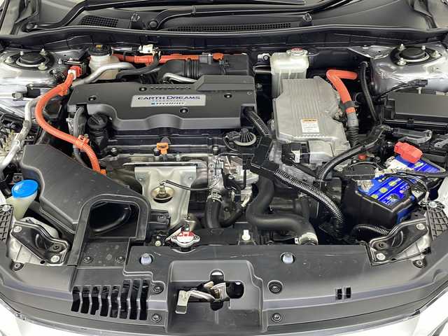 ホンダ アコード ハイブリッド LX 栃木県 2016(平28)年 2.5万km ルナシルバーM 純正ナビ/バックモニター/パドルシフト/純正アルミホイール/純正フロアマット/レーンキープアシスト/クルーズコントロール/パワーシート/前後コーナーセンサー/前方ドライブレコーダー/フォグランプ/LEDヘッドライト/オートライト/衝突被害軽減システム/カーテンエアバッグ/Wエアバッグ/横滑り防止装置/フルフラットシート/スマートキー/スペアキー/プッシュスタート/アイドリングストップ