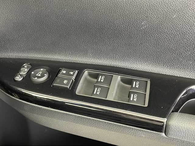 ホンダ アコード ハイブリッド LX 栃木県 2016(平28)年 2.5万km ルナシルバーM 純正ナビ/バックモニター/パドルシフト/純正アルミホイール/純正フロアマット/レーンキープアシスト/クルーズコントロール/パワーシート/前後コーナーセンサー/前方ドライブレコーダー/フォグランプ/LEDヘッドライト/オートライト/衝突被害軽減システム/カーテンエアバッグ/Wエアバッグ/横滑り防止装置/フルフラットシート/スマートキー/スペアキー/プッシュスタート/アイドリングストップ