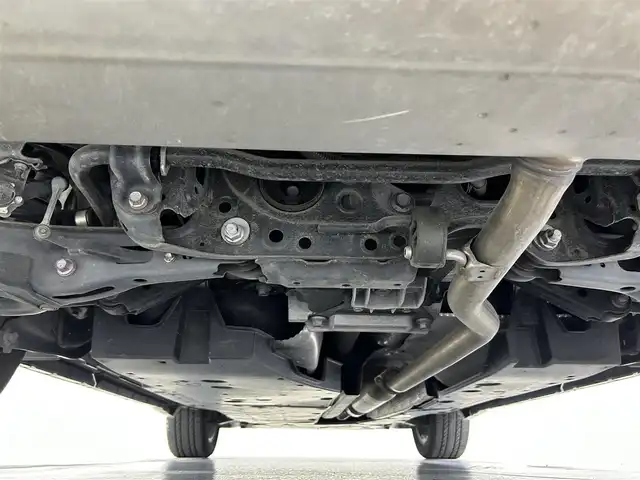 トヨタ ＲＡＶ４ G Zパッケージ 佐賀県 2019(令1)年 6.9万km ホワイトパールクリスタルシャイン モデリスタエアロ（フロント・サイド・リア）/社外9インチナビ/フルセグTV/Bluetooth/トヨタセーフティセンス/プリクラッシュセーフティ/レーントレーシングアシスト/ブラインドスポットモニター/クリアランスソナー/リアクロストラフィックアラート/ロードサインアシスト/追従付きクルーズコントロール/パワーバックドア/ステアリングヒーター/アダプティブヘッドライト/マルチテレイン/電子パーキング/前席シートヒーター/前後ドライブレコーダー/ETC2.0/デジタルインナーミラー/パワーシート/メモリーシート/レザーシート/純正19インチアルミホイール/フロアマット/スマートキー
