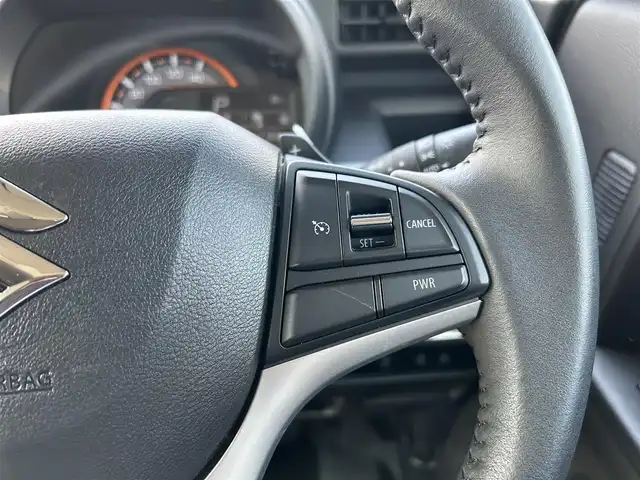 スズキ スペーシア ギア HYBRID XZターボ 岡山県 2019(令1)年 4.8万km フェニックスレッドパール/ガンメタリック2トーンルーフ 9インチフローティングナビ/フルセグTV、CD、DVD、Bluetooth、AM、FM/全方位カメラ/前席シートヒーター/両側パワースライドドア/リアサーキュレーター/ロールサンシェード/シートバックテーブル/クルーズコントロール/ルーフレール
