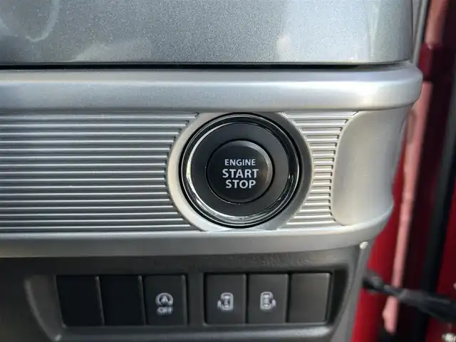 スズキ スペーシア ギア HYBRID XZターボ 岡山県 2019(令1)年 4.8万km フェニックスレッドパール/ガンメタリック2トーンルーフ 9インチフローティングナビ/フルセグTV、CD、DVD、Bluetooth、AM、FM/全方位カメラ/前席シートヒーター/両側パワースライドドア/リアサーキュレーター/ロールサンシェード/シートバックテーブル/クルーズコントロール/ルーフレール