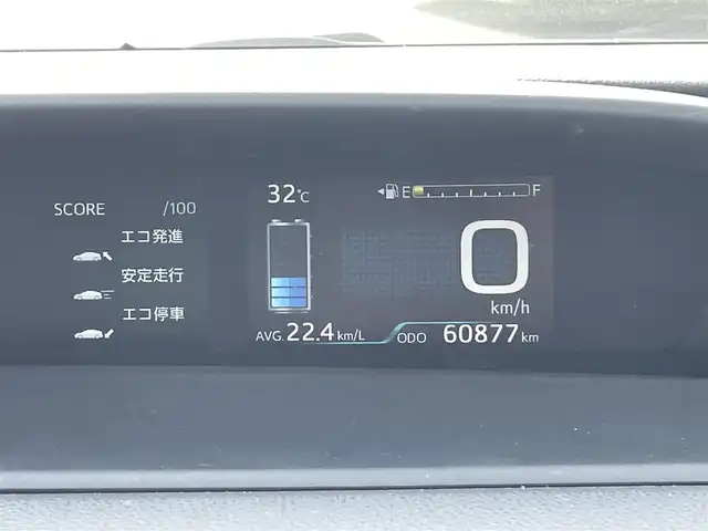 トヨタ プリウス S 茨城県 2019(平31)年 6.1万km グレーメタリック 純正ナビ/【AM・FM・BT・AUX】/レーダークルコン/ETC/Bカメラ/前後コーナーセンサー/オートライト/オートハイビーム/LEDライト/ステリモ/全席オートパワーウィンドウ/横滑り防止装置/レーンキープアシスト/衝突被害軽減システム/純正フロアマット/純正ホイールカバー/ドアバイザー