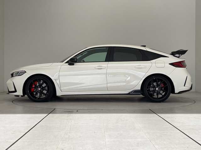 ホンダ シビック タイプR 愛知県 2025(令7)年 0.1千km チャンピオンシップホワイト 登録済未使用車/純正8型ディスプレイオーディオナビ/プレミアムフロアマット/レーダークルーズコントロール/キャリパー/バックカメラ/6速ＭＴ/コーナーセンサー/純正アルミホイール/ブラインドスポットモニター/ETC2.0/LEDヘッドライト/オートライト/衝突軽減システム/フルセグ/Bluetooth/ステアリングスイッチ/スマートキー/プッシュスタート