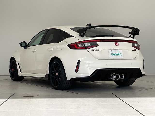 ホンダ シビック タイプR 愛知県 2025(令7)年 0.1千km チャンピオンシップホワイト 登録済未使用車/純正8型ディスプレイオーディオナビ/プレミアムフロアマット/レーダークルーズコントロール/キャリパー/バックカメラ/6速ＭＴ/コーナーセンサー/純正アルミホイール/ブラインドスポットモニター/ETC2.0/LEDヘッドライト/オートライト/衝突軽減システム/フルセグ/Bluetooth/ステアリングスイッチ/スマートキー/プッシュスタート